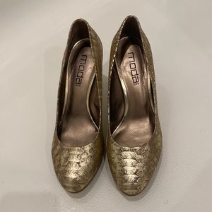 Gold Moda Spana Pumps fox snakeskin print